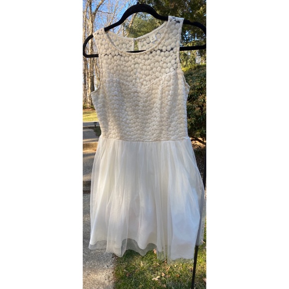 Prom dress - Picture 2 of 2